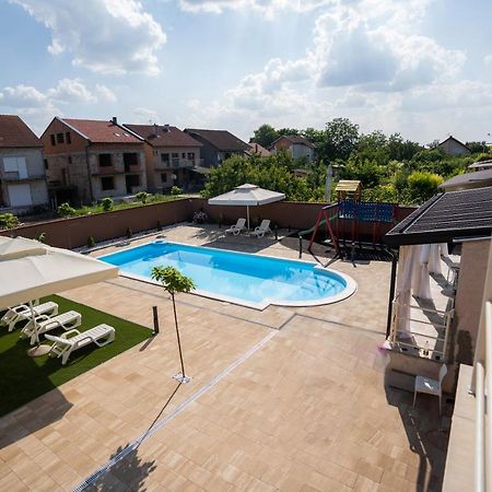Villa Biser Dunava Vukovar Esterno foto