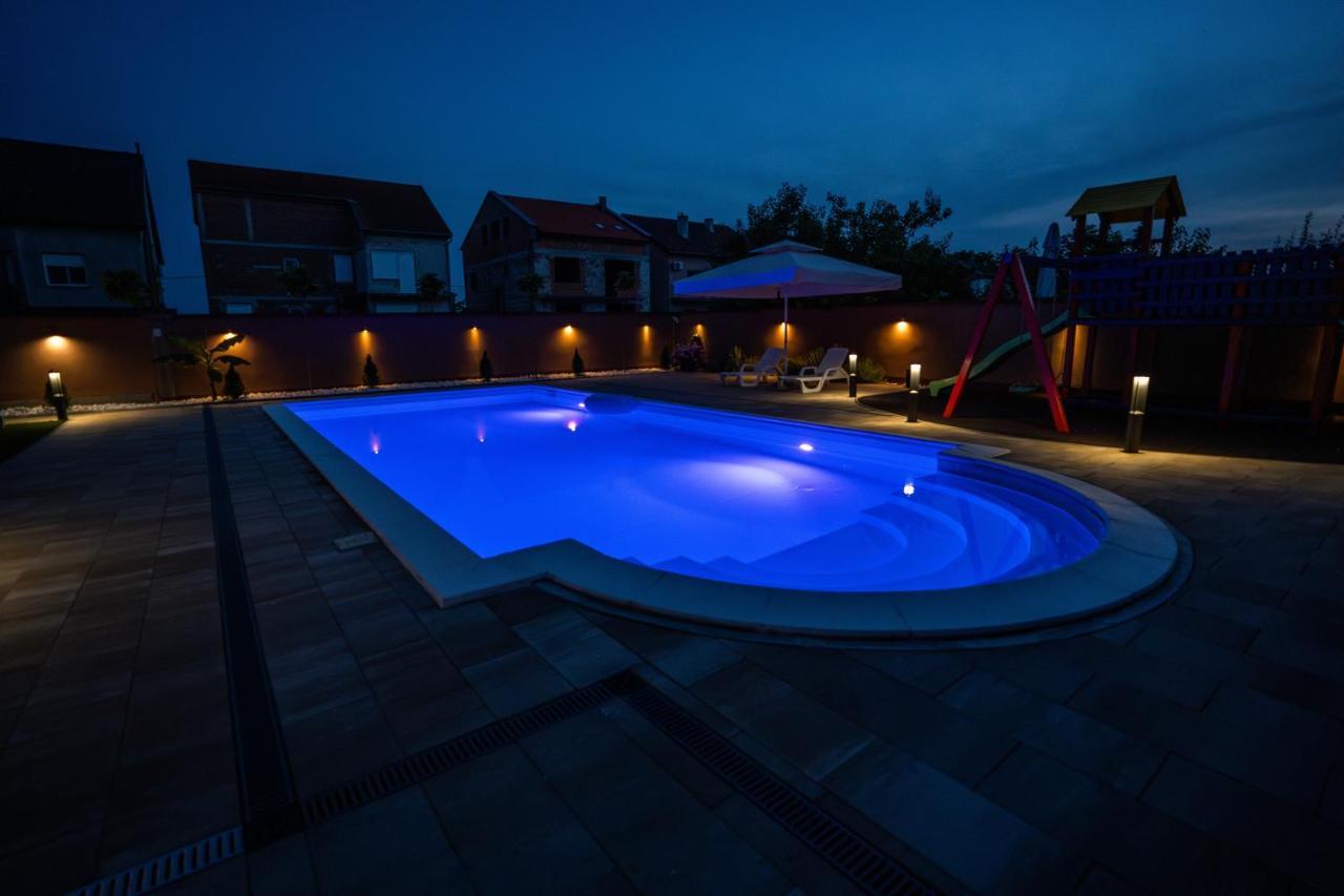 Villa Biser Dunava Vukovar Esterno foto