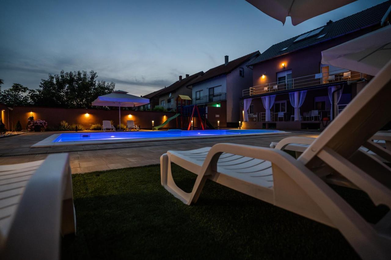 Villa Biser Dunava Vukovar Esterno foto
