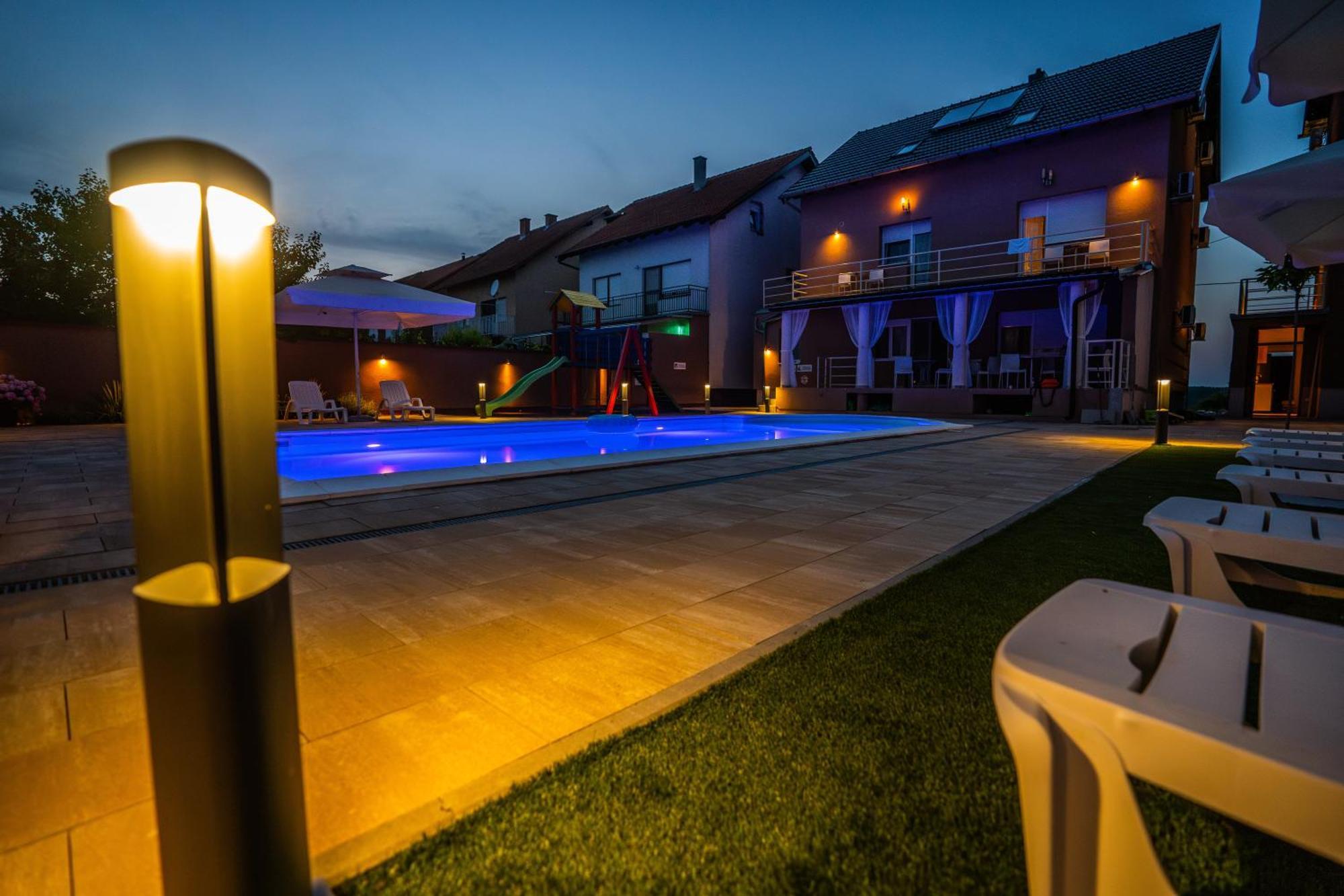 Villa Biser Dunava Vukovar Esterno foto