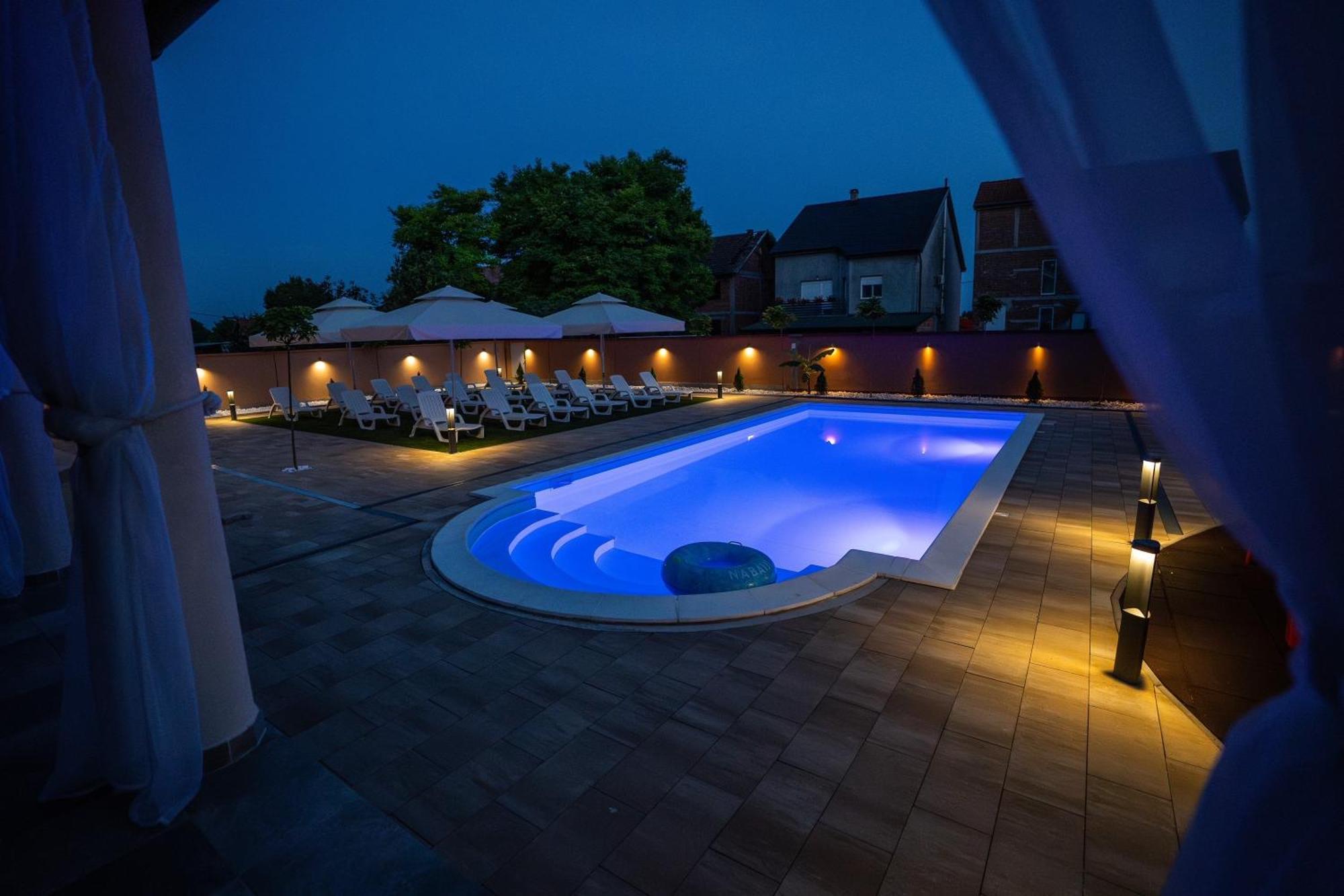 Villa Biser Dunava Vukovar Esterno foto